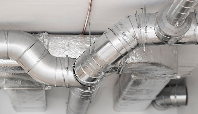 Commercial duct cleaning service